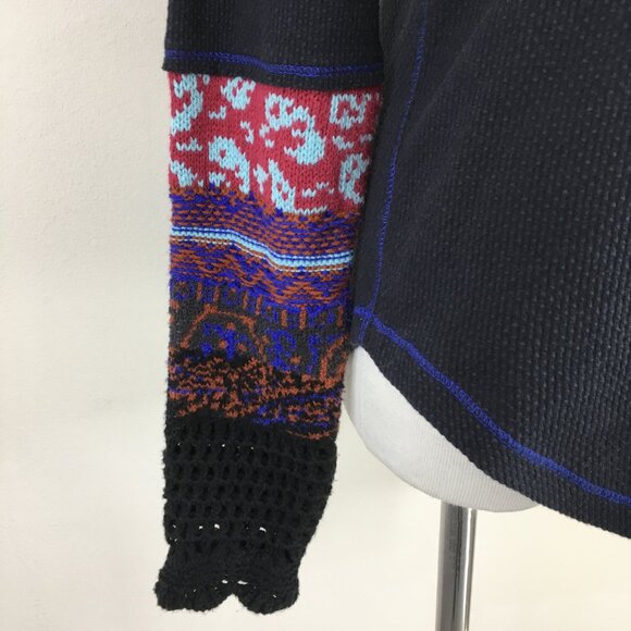 FREE PEOPLE Dark Blue Multicolor Knit Sleeve Insert Rounded Hem Textured Shirt - Picture 9 of 12
